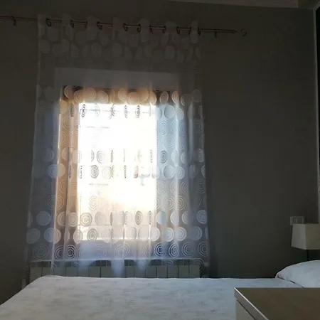 Apartment Guest *